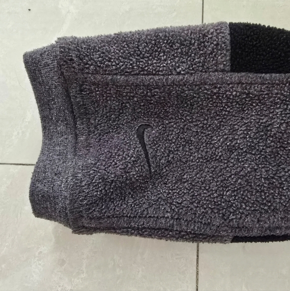 Detroit Lions Football Fleece from Nike - Black and Gray - Picture 4 of 5